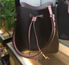 Klassieke dames schoudertassen lederen tas emmer tassen designer messenger hoppend portemonnee 44020