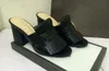 2020 New Europe Brand Fashion Suede MensStriped Sandaler Causal Non-Slip Summer Huaraches Tofflor Flip Flops Slipper Bästa kvalitet 35-40 69