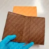 تغطية جواز السفر للسيدات للجنسين للأزياء حماية جواز السفر ، حامل بطاقة الائتمان العصرية ، Mens Wallet Brown Diconic Canvas Couverture2282