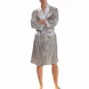 メンズサマーの豪華なシルクプリントローブファッションメンズロングスリーブシンナイトガウンソフトサテン快適なパジャマ