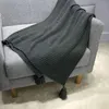 Nordic Style Ins Sofa Cover Blanket Hem Office Nap Blankets Tassel Strikkad Ball Fritid Luftkonditionering Små filt Två Storlek M134