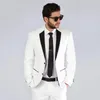 Brand New White Mens Wedding Tuxedos Muesca Solapa Slim Fit Padrinos de boda Esmoquin Popular Hombre Blazers Chaqueta Excelente Traje (Chaqueta + Pantalones + Corbata) 1530