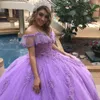 2023 Fantastic Light Purple Quinceanera Robes de bal Robe de bal Boho Sleeves courtes en V perles de dentelle à col