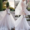 Ny A Line Wedding Dresses Spets Applique Long Sleeves Garden Church Brudklänningar Juvel hals Sweep Train Plus Size Wedding Dress