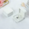 Cajas de joyería de terciopelo de moda en 11 colores, solo para collares pendientes, joyería de boda, embalaje de regalo, tamaño de exhibición 70mm * 70mm * 40mm