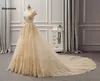 Arabia Dubai Abiti da sposa color oro chiaro in pizzo 3D Impero Abiti da sposa con scollo a V Royal Reain Vintage Vestido De Noiva