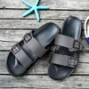 Nyaste designer sandaler märke tofflor blå svart bruna skor man casual skor tofflor strand sandaler utomhus tofflor eva ljus sandaler