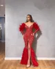 2020アラビアaso ebi赤の豪華なラインストーンクリスタルイブニングドレス羽の人魚のプロンプドレスハイスプリットフォーマルパーティーレセプションガウン