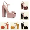 Hot Sale-ES высокого класса Faminine Shoes Peep Toes Shoes Woman Platform Chunky Caels Sandals Sapatos Melissa Бесплатный Shippi