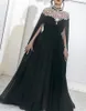 Svart muslimska kvällsklänningar 2019 High Neck Caped Crystals Chiffon Dubai Kftan Saudiarabisk formell kvällsklänning lång prom klänning