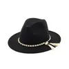 2019 Hat Woolen Felt Hat Panama Jazz Fedoras Hats Tassel Pearl Vintage Cap Formale Party e Stage Top Hat for Women Men UNISEX214N352617