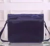 Wholesale 2020 New Men's Crossbody Bag Men Nylon Canvas Canvas Fashion حقيبة الكتف حقيبة الكتف