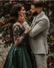 Jager smaragdgroene avond formele jurken 2020 luxe lange mouwen kralen kant sexy spleet Arabische gelegenheid prom jurk met overskirt