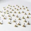 Bijenoorbellen Tiny Gold Brass Charm Studs Earrigs met Sterling Silver Posts7338724