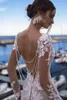 2020 Elegant Beaded Lace Mermaid Bröllopsklänningar V Neck Applique Backless Bridal Gowns Sweep Train Långärmad Bröllopsklänning