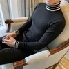 Herbst Britischen Stil Komfortable Rollkragen Casual Herren Pullover Langarm Stricken Kleidungsstück Streifen Gefälschte Zwei Stücke Pullover Männer
