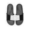 Vente chaude-ner pantoufles BENASSI noir blanc rouge sandales à rayures causales pantoufles d'été antidérapantes tongs taille de pantoufle 36-45