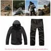 Sport Outdoor Softshell Kurtki lub spodnie Mężczyźni Piesze wycieczki Ubrania myśliwskie Tad Kamuflaż Wojskowe Zestawy Tactical Camping Łowiectwo