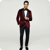 Najnowsze projektowanie jednego przycisku Wino Velvet Wedding Groom Tuxedos Szal Kapel Groomsmen Mężczyźni Garnitury Prom Blazer (Kurtka + Spodnie + Krawat) No: 2056