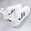 Printemps bas de gamme 2019 nouvelles chaussures de marée chaussures de toile pour hommes et femmes coréens Joker étudiant décontracté nouvelles baskets basses antidérapantes mode coréenne