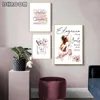 Affiche de mode pinceaux de maquillage, Art mural de beauté, livres de mode imprimés, peinture sur toile, parfum rose, images murales, décor de chambre de fille 6581960