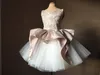 2019 Blush Pink and White Flower Girls Dresses Vestido de fiesta Short Tulle Puffy Tutu Falda Niñas Vestidos de desfile para cumpleaños