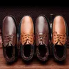 الأحذية الجلدية للرجال الشتاء بالإضافة إلى المخملية الدافئة الأزياء أحذية رجالية مأدبة الأعمال التجارية المهنية الأحذية الرسمية