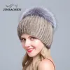 Gorros de esquí Mujeres de mediana edad en el invierno Visón Piel de visón Suéter de punto Sombrero Moda Moda Estilo europeo y americano Y200103