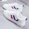 Primavera di fascia bassa 2019 nuove scarpe di marea Scarpe di tela da uomo e da donna coreane Joker studente casual nuove sneakers basse antiscivolo moda coreana