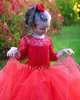 Charmante robe de balle princesse robes pour filles Nouvelle arrivée à manches longues dentelle de dentelle de dentelle de dentelle fleur girl robe Robe rouge gonflée tulle