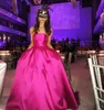 Fuchsia Strapless Prom A Linha Vestidos de cetim Vestidos Lace Up Corset Festa Formal vestido sem mangas Backless