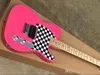 Pink Body Electric Guitar z Maple Fretboard, Plac PickleGuard, oferując usługi dostosowane na zamówienie