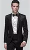 Smoking da sposo stile classico nuovo Groomsmen Collo a scialle nero con un bottone Abito da uomo migliore Abiti blazer da uomo (giacca + pantaloni + cintura + cravatta) 1
