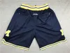 Mens NCAA Michigan Wolverines Shorts EST 1817 Retro ao ar livre Bordado de basquete College Basketball Navy173J