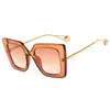 Fashion Oversize Sunglasses Women Pearl Temples Square Frame Sun Glasses Printing 7 Colors Wholesale