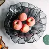 Vassoio per frutta creativo Organizzazione per la conservazione degli alimenti Imposta il salotto moderno della casa americana di lusso piatto di frutta in vetro rosso con rete di cristallo di alta qualità
