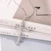 Novo Colar com Pingente de Cruz de Jesus em Prata 925 Prata Requintada para mulheres e homens Crucifixo Charme Simulado Platina Joia com Diamante N027