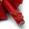 Estilo de China Flores de satén rojo Ramos de novia Broche de cristal Dama de honor con flores Hecho a mano 2019 Ramo manual57848815031603