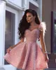 Sexy roze cocktailjurk Arabische Dubai-stijl knielengte korte formele clubkleding homecoming prom feestjurk plus maat op maat gemaakt232L