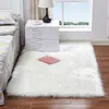 alfombra blanca rectangular