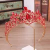 Prachtige Barok Bridal Crown Tiara Hunter Groene Rode Kristallen Bruiloft Haar Sieraden Nieuwe Collectie Unieke Design Princess Queen Headpiece