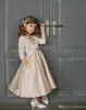 Élégant Champagne Fleur Fille Pageant Robes 3/4 Manches Longues Dentelle Satin Cheville Longueur Piste Enfants Robe pour Anniversaire Fleur Filles Robe