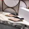 2019 패션 하이힐 여성 슬리퍼 고품질 숙녀는 슬리퍼를 지적했다 다채로운 원래 맞춤형 슬리퍼 신발 먼지 봉투
