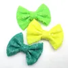 38 Kolory 4 -calowe cekiny Bow DIY Opaski na głowę Akcesoria Butique Butique Hair Bow Bez aligatora dla dziewcząt M7918014865