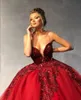 2019 Kırmızı Balo Quinceanera Elbiseler Sevgiliye Dantel Aplike Balo Abiye Sequins Kabarık Tül Tatlı 16 Elbise Örgün Abiye