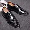 Spike Dress Shoes Men 2020 Herenschoenen Patente Couro Calçado Preto Designer Versão Formal Sapatos Zapatos Oxford Hombre Derbies