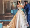 2018 Champagne Baljurk Quinceanera Jurken Sweetheart Off Shoulder Applicaties Kant Satijn Plus Size Saudi Arabic Prom Dresses Sweet 16 Jurk