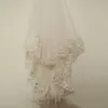 Два слоя кружевные приспособленные свадебные вуали для свадебной вечеринки блестящая блестящая кончика