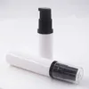 5 ml 10 ml Refillerbar vit luftfri lotionpumpflaska med plast Svart pump Kosmetisk Förpackning Vakuumflaska F3644