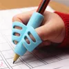 3 قطع من مقابض أقلام الرصاص - مجموعة أدوات مساعدة قبضة القلم على الكتابة للأطفال ، أداة تصحيح الموقف للأطفال في مرحلة ما قبل المدرسة ، تهوية مجوفة